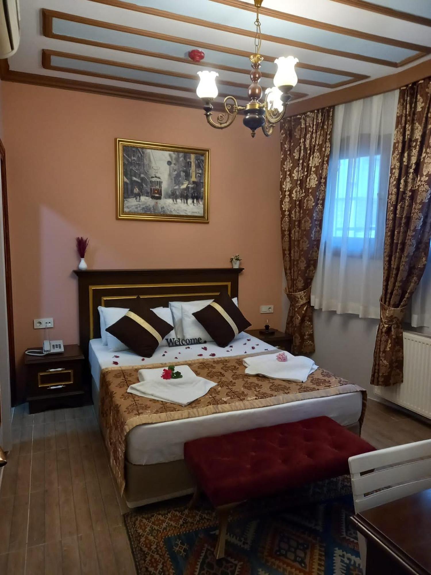 Emirhan Hotel Istanboel Buitenkant foto